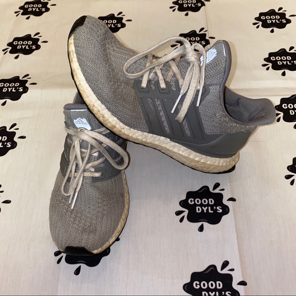 Adidas Ultra Boost Women’s Size 7